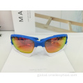 Man Wearing Sunglasses Stylish Full Frame Square UV Protection Sunglasses Supplier